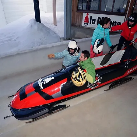 オテル レストラン ラ トルマリン 3* ラ・プラーニュ